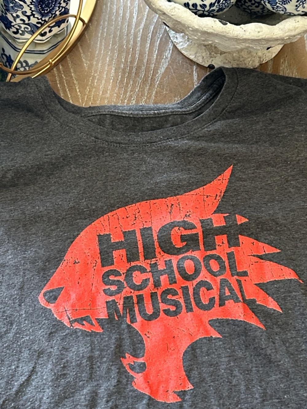 Disney High School Musical Graphic Tee Charcoal Wild Cats Red Logo Large - Picture 3 of 6